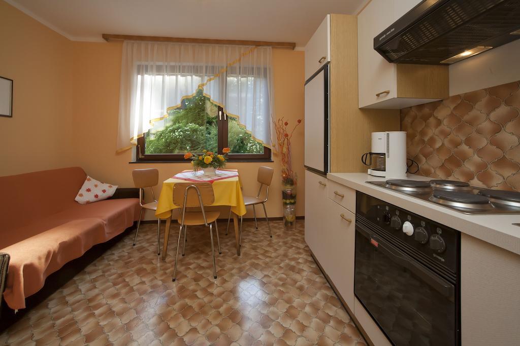 Haus Fischer フェルデン・アム・ヴェルターゼー 部屋 写真