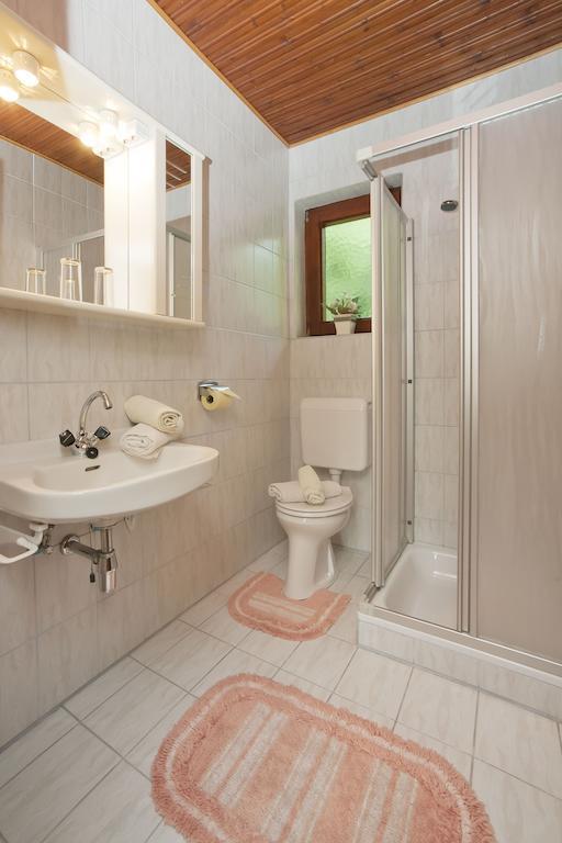 Haus Fischer フェルデン・アム・ヴェルターゼー 部屋 写真